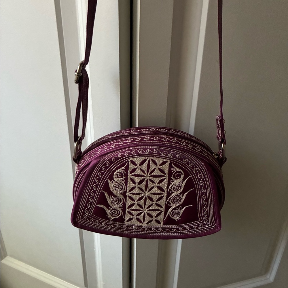 Ria Handmade Cross Body Vegan Embroidered Bag (new w/o tags)